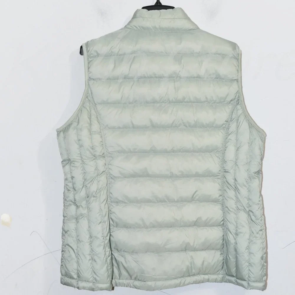 GREEN NWT 32‎ Degrees Ladies' Vest.